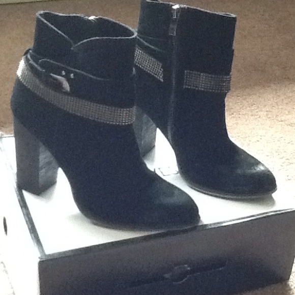 Black short boot/ worn 3 times