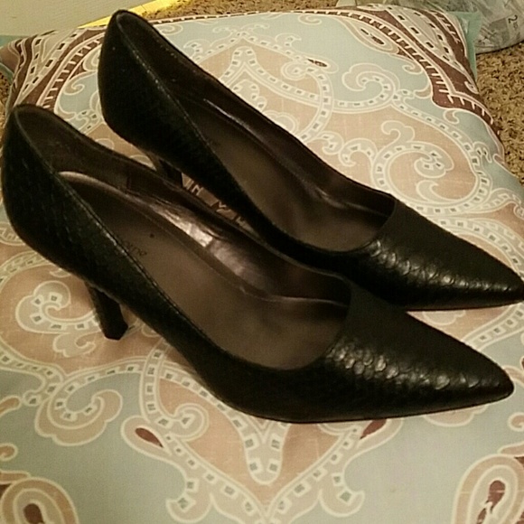 Liz Claiborne Black Heels