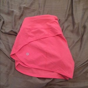 Coral lululemon speed shorts size 6