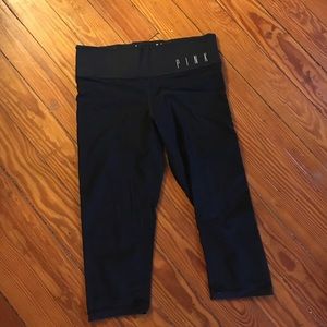 VS Pink Crop Legging *Reversable