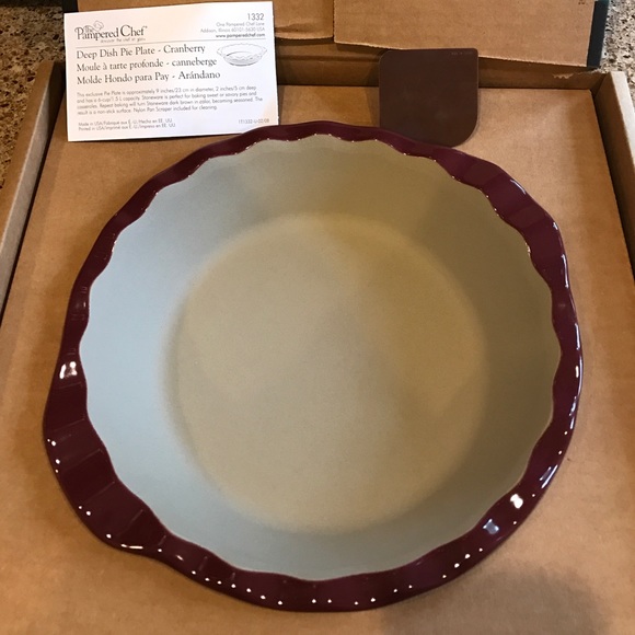 Pampered chef stoneware pie plate