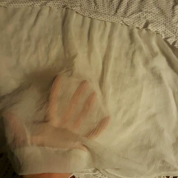 White with black dots tee - Picture 2 of 2