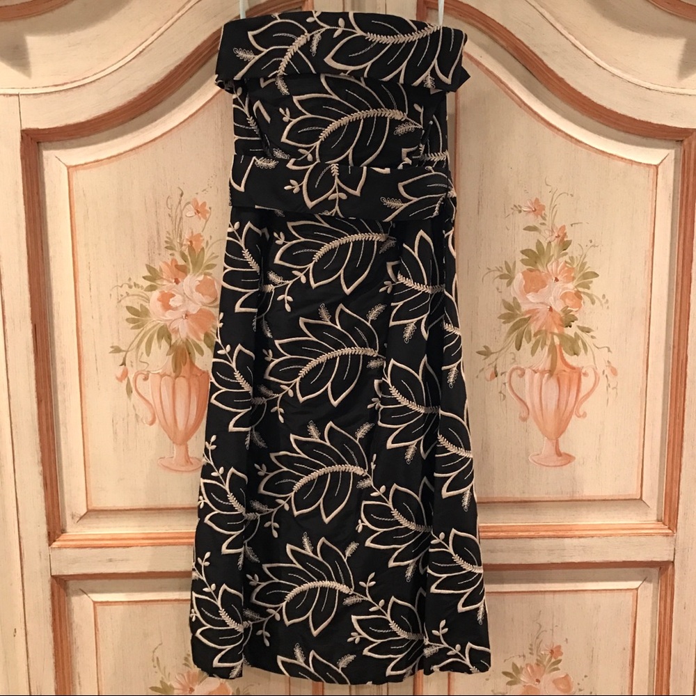 💃 CK Bradley silk strapless dress size 2💃