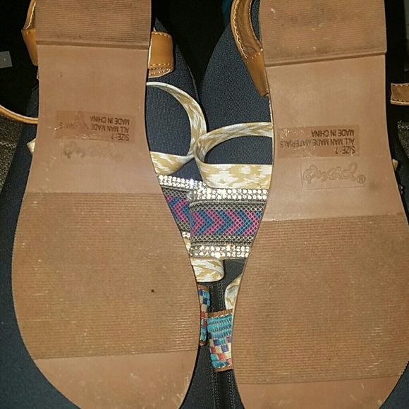 Aztec Banded Sandals - Picture 2 of 4