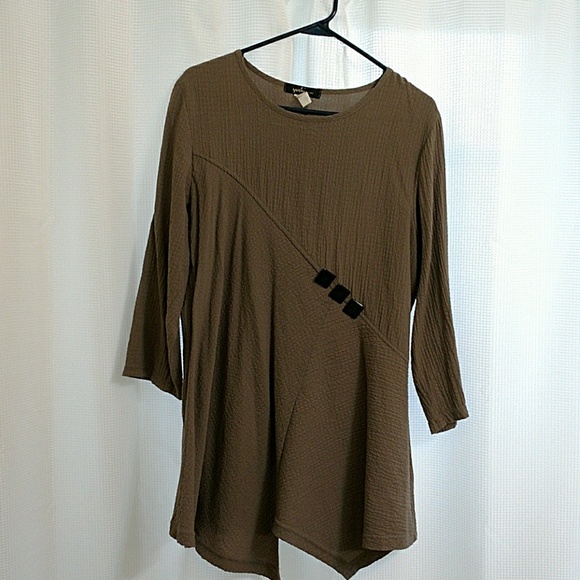 Women's dark tan tunic