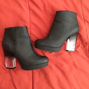 Deena & Ozzy Booties