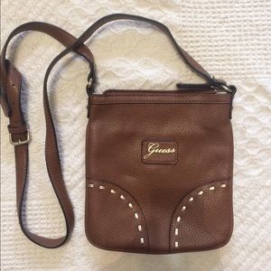 ♥️ Guess Brown Crossbody ♥️
