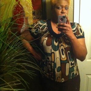 Meet your Posher, Jeannette