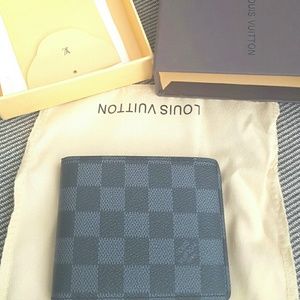 Brand new lv men wallet with box and bag