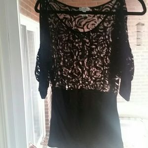 CACHE SPLIT SLEEVE SHEER LACE DOLMAN STYLE TOP