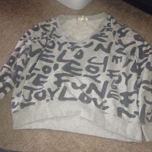 Sweatshirt