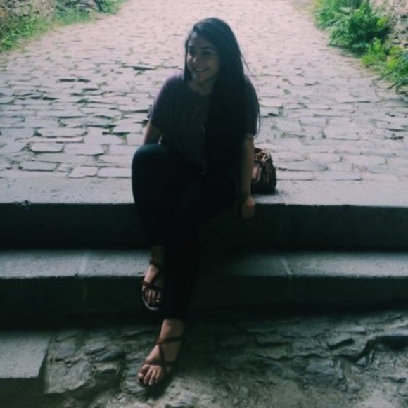 Meet your Posher, Hanan