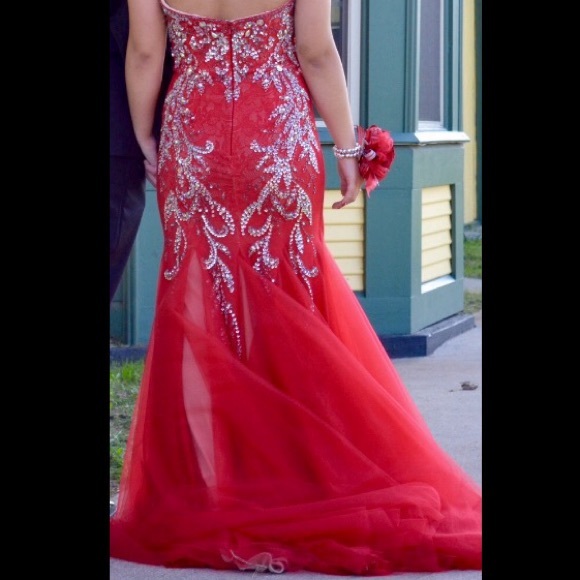 Mermaid style prom dress - Picture 3 of 3