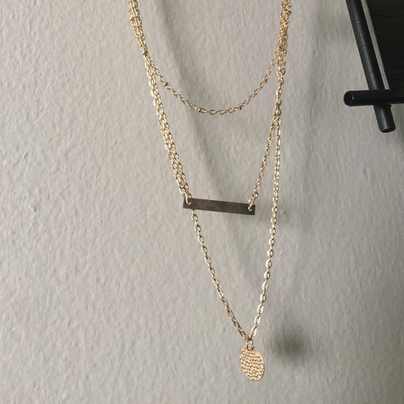 GOLD BAR & CIRCLE DELICATE LAYERED NECKLACE - Picture 2 of 3