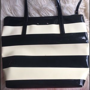 KATE SPADE STRIPED BLACK AND WHITE PURSE