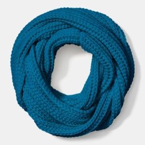 Coach, blue chunky infinity scarf. New!