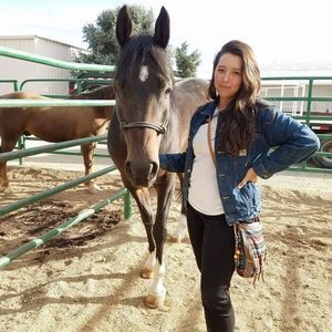 Meet your Posher, Candida