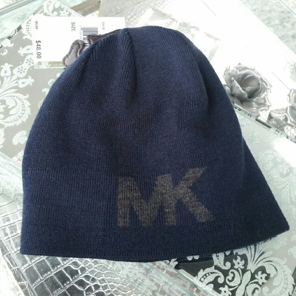 LAST CHANCE -NO OFFERS Michael Kors Unisex Beanie - Picture 3 of 3