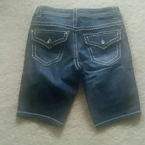 Jean bermuda shorts.