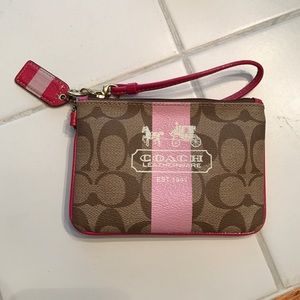 Like new coach heritage wristlet
