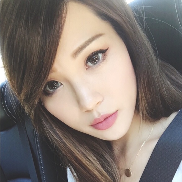 Meet your Posher, Monica