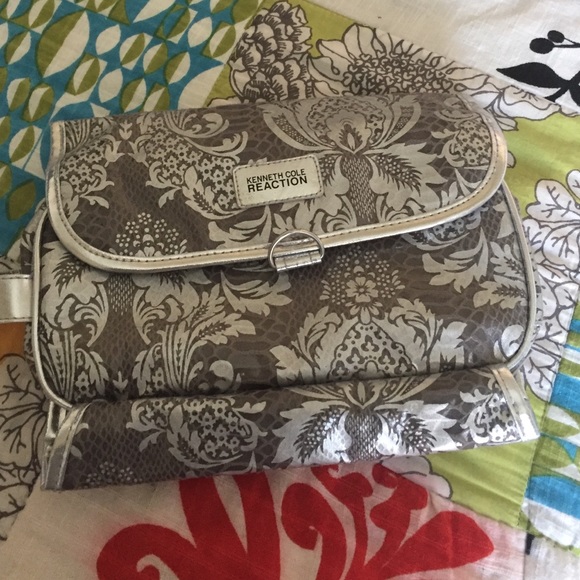 Kenneth Cole travel bag