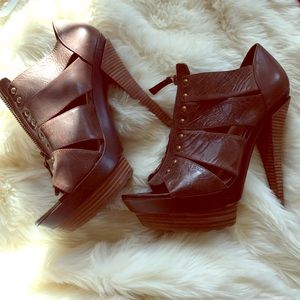 Jessica Simpson heels