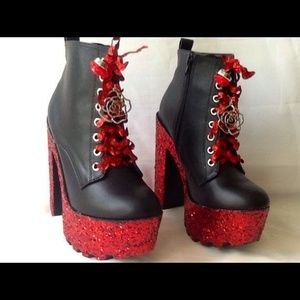 🔥💥CLOSET CLEAR OUT🔥💥Rose Charmed Lace-Up Boots