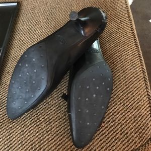 Tod's Shoes - Tod's Kitten Heel Pumps Tod's Shoes - Tod's Kitten Heel Pumps