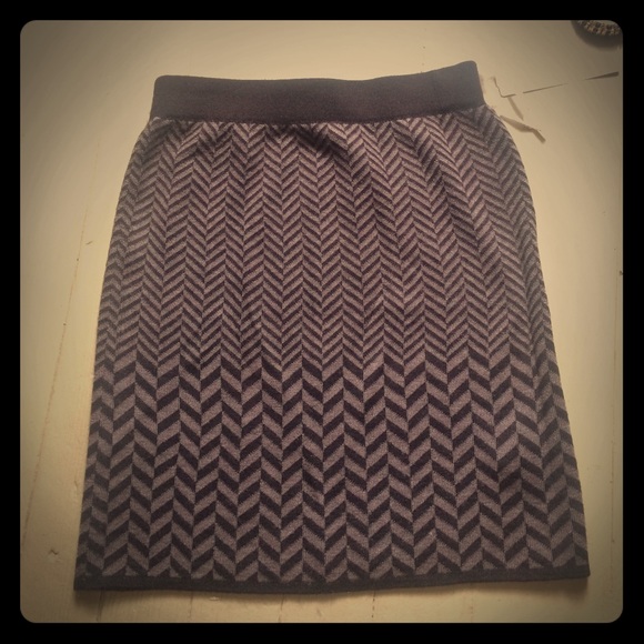 Wool blend herringbone skirt