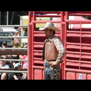 Meet your Posher, Joyce