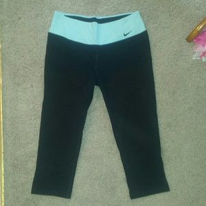 Nike capri