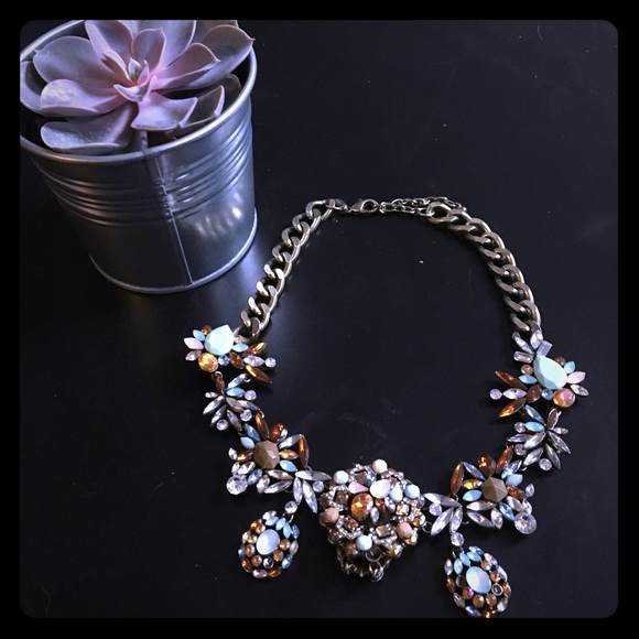 Statement necklace