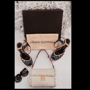 LOUIS VUITTON L'Aimable Suhali Leather Bag LOUIS VUITTON L'Aimable Suhali Leather Bag