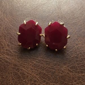 Maroon kendra Scott stud earrings