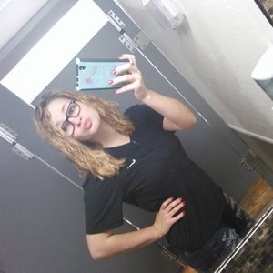 Meet your Posher, Brittney