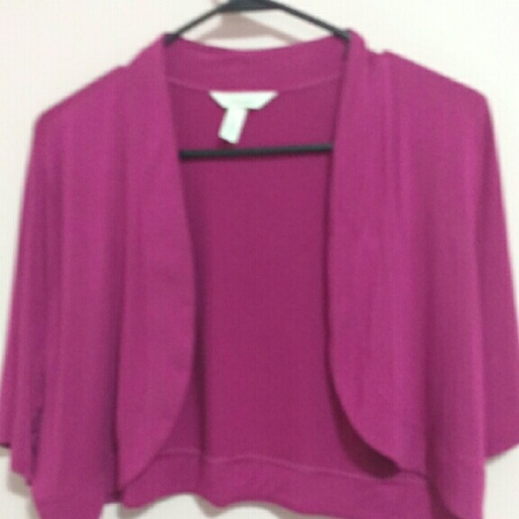 Gently Used Soma Shrug in Fushia
