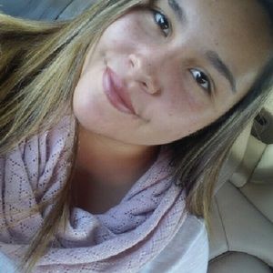 Meet your Posher, Marisa