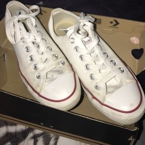 Women's converse size 8!
