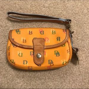 Dooney & Bourke wristlet