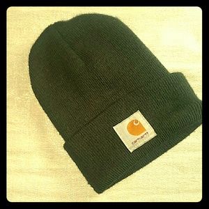 Hunter green Carhartt beanie