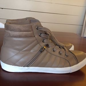 High top tennis shoes