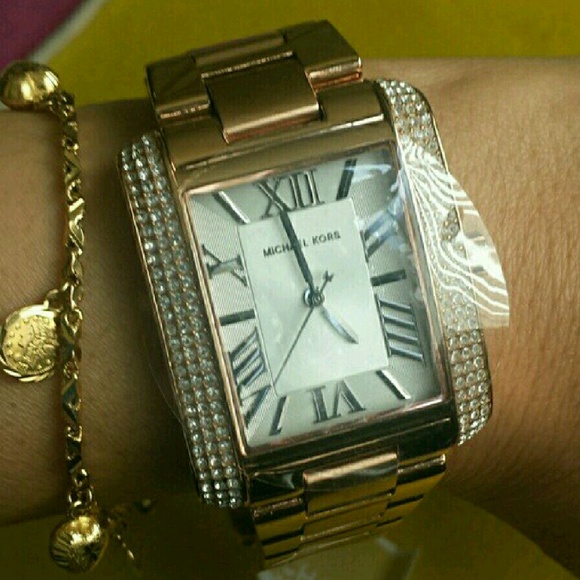 BRAND NEW MK ROSE GOLD WATCH! main image 4