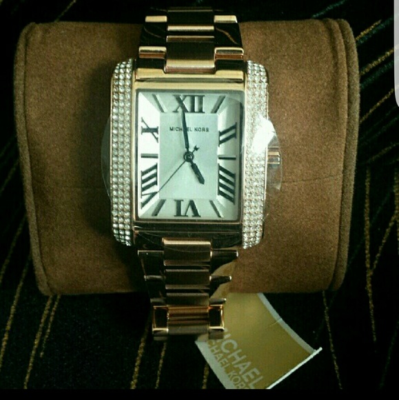BRAND NEW MK ROSE GOLD WATCH!