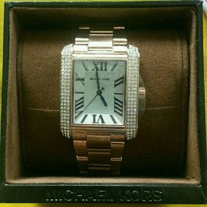 BRAND NEW MK ROSE GOLD WATCH!