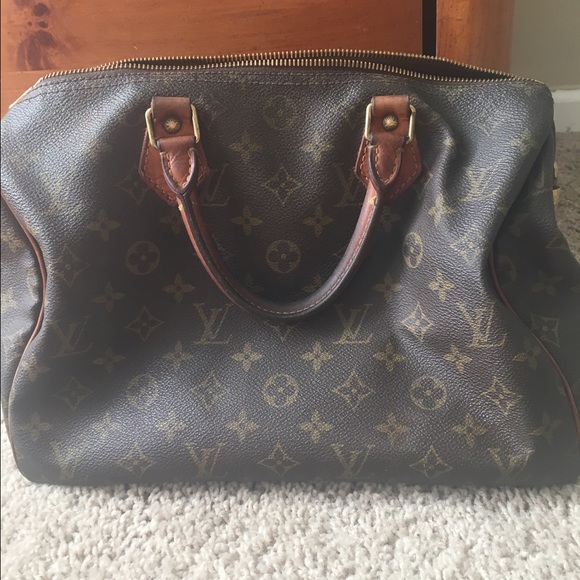 Authentic LV Speedy 30