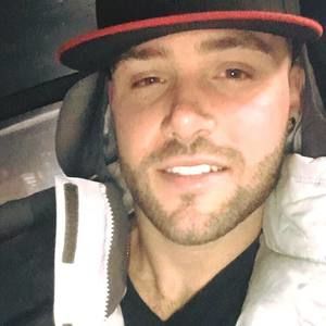 Meet your Posher, Tom