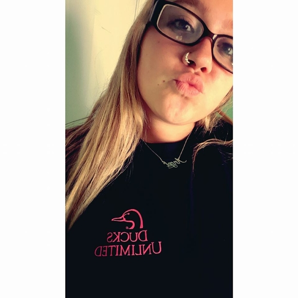 Meet your Posher, Taylor - Picture 1 of 1