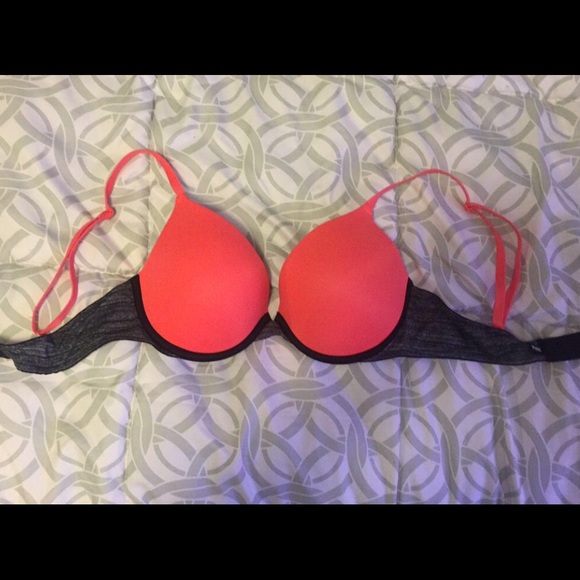 Vs pink bra