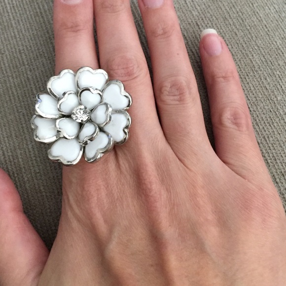 Flower stretchy Ring - Picture 3 of 3